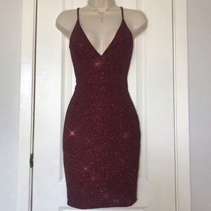 ‼️PRICE DROP‼️ Burgundy glitter dress
